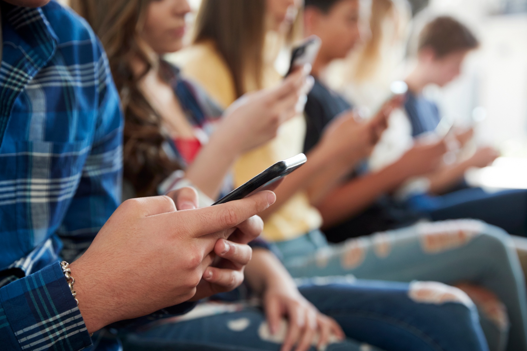 Why students in the UAE choose our wifi and mobile solutions